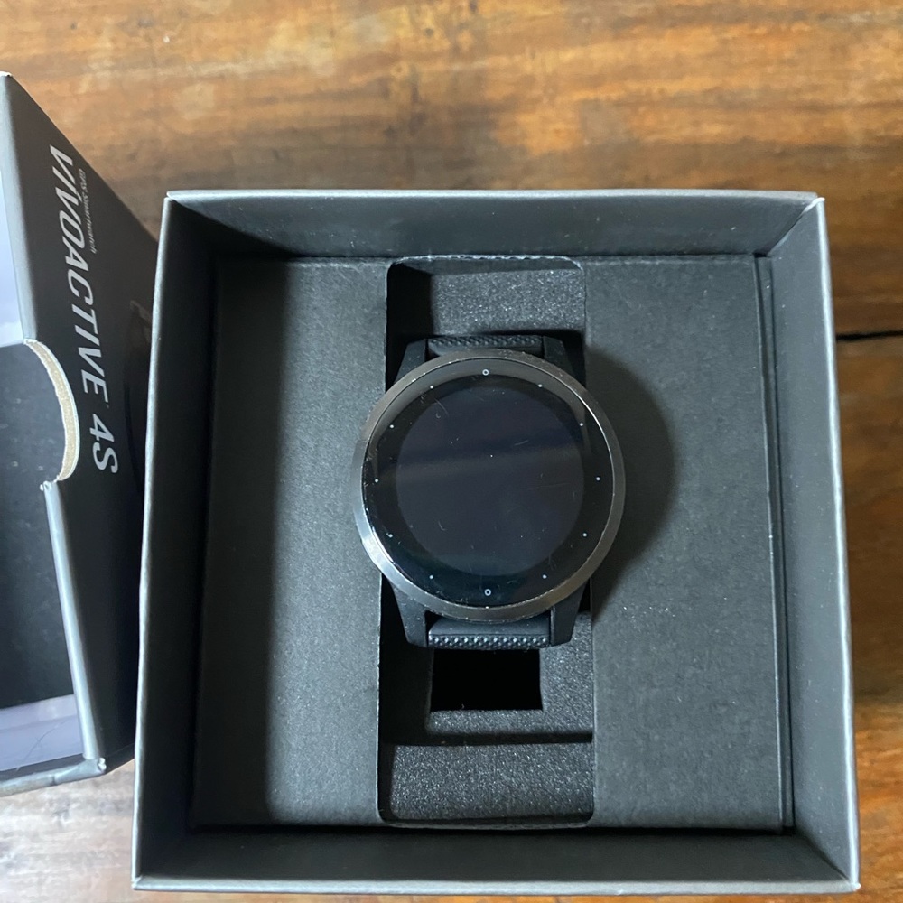 Garmin vicoactive 4S GPS smartwatch